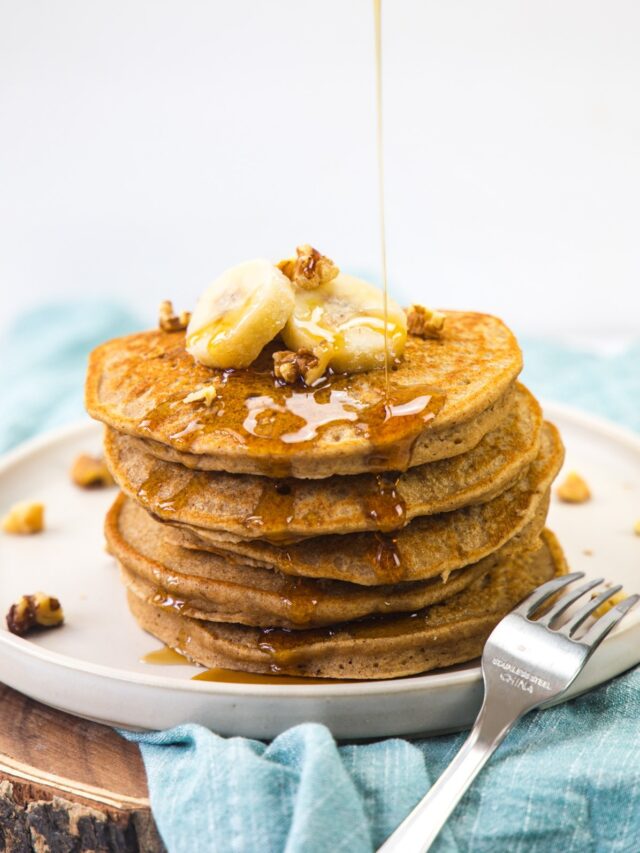 Eggless Banana Pancake 4