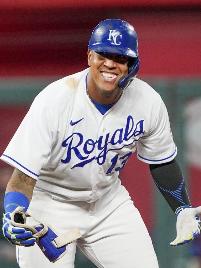 Salvador Perez 8